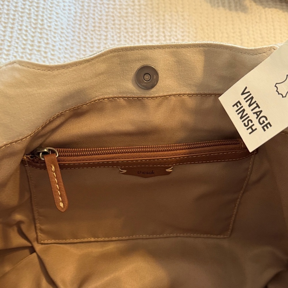 the sak creamy Beige Laser-Cut Leather Tote Bag with Tassel - Picture 5 of 8